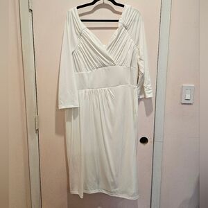 Starlet Wiggle Dress in Ivory, Vixen by Micheline Pitt